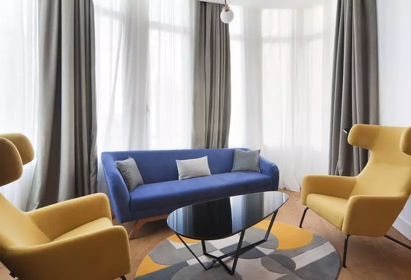 فندق One Shot Palacio Reina Victoria 04