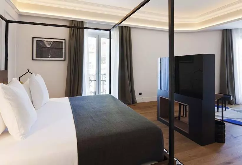 فندق One Shot Palacio Reina Victoria 04