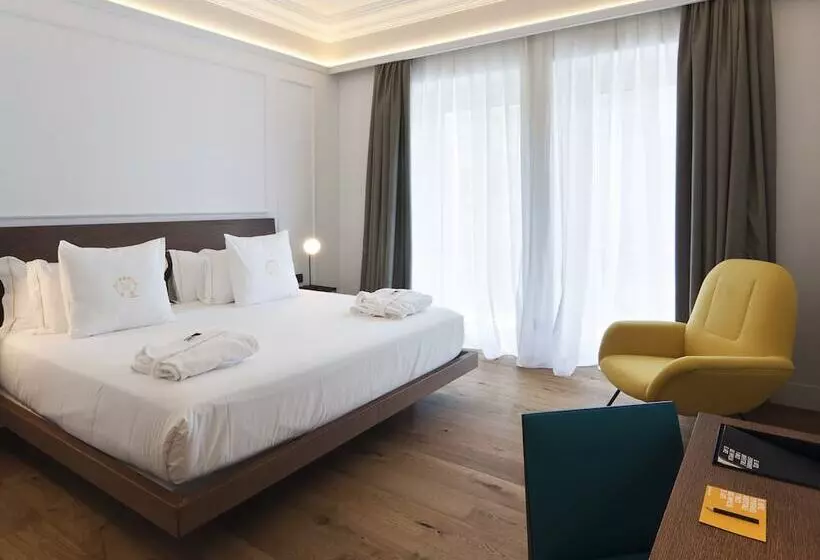 فندق One Shot Palacio Reina Victoria 04