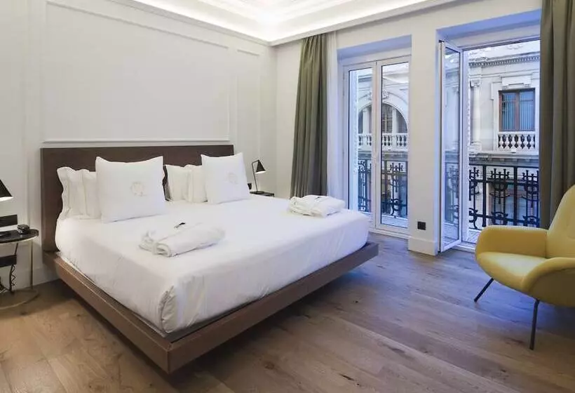 فندق One Shot Palacio Reina Victoria 04