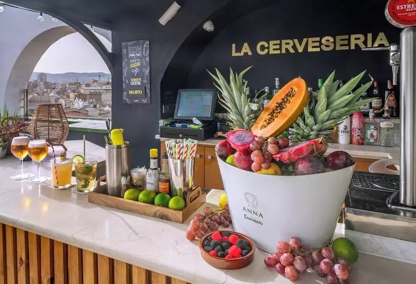 Отель Serhs Rivoli Rambla