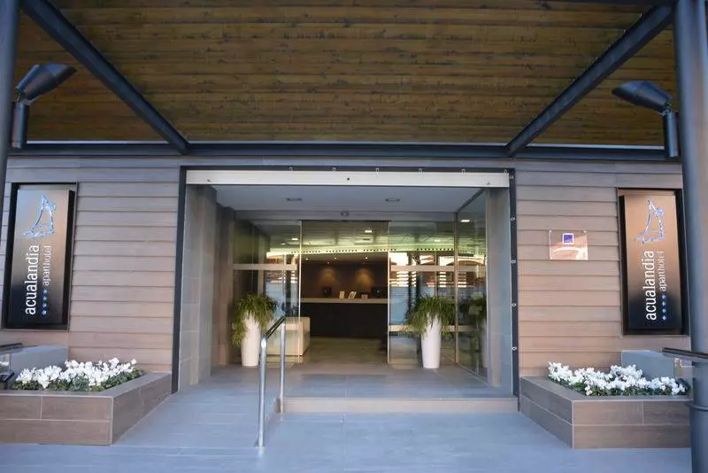 Aparthotel Acualandia