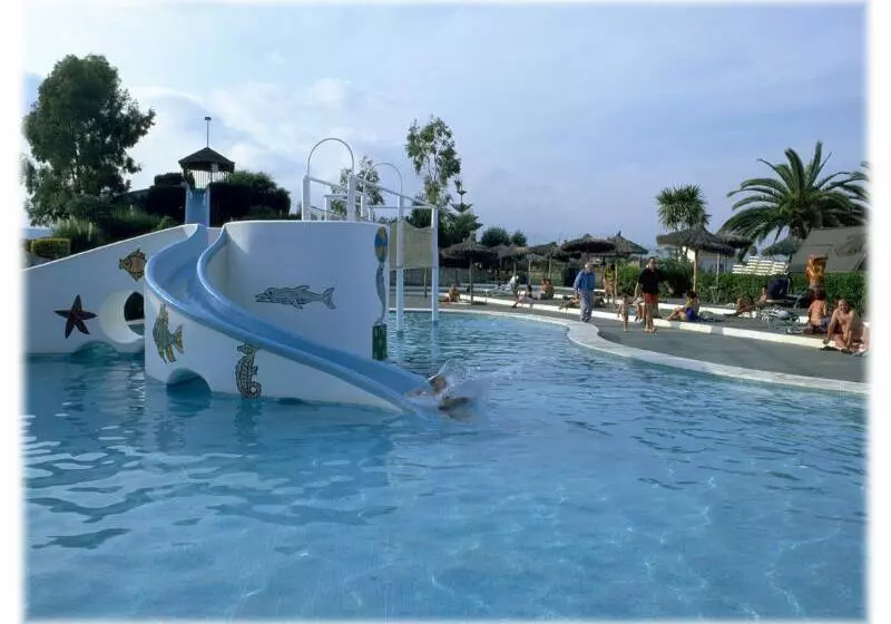 Aparthotel Acualandia