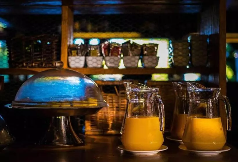 Chillout Hotel Tres Mares