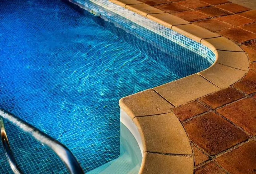 Chillout Hotel Tres Mares