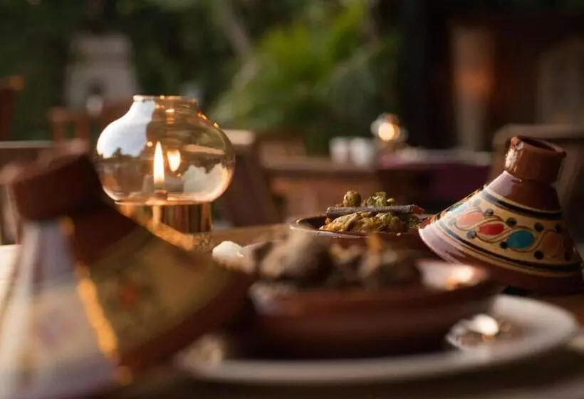 Chillout Hotel Tres Mares