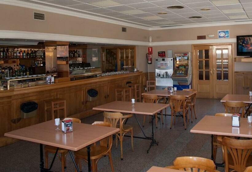 בית מלון כפרי Azuqueca