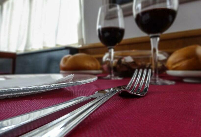 בית מלון כפרי Azuqueca