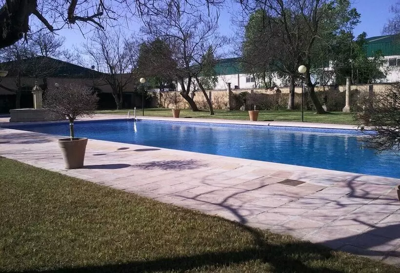 Отель Castillo De Montemayor