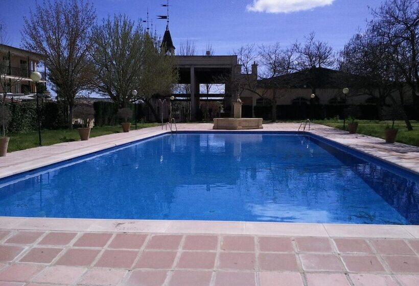 ホテル Castillo De Montemayor