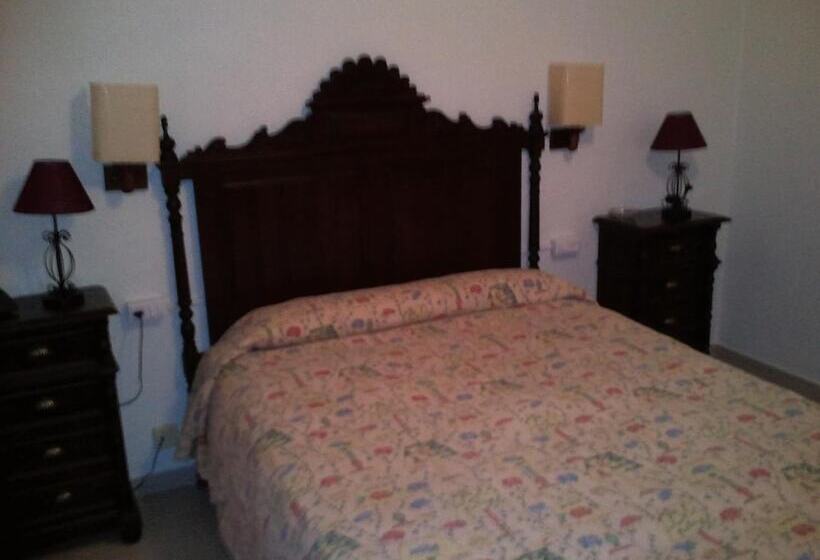 ホテル Castillo De Montemayor