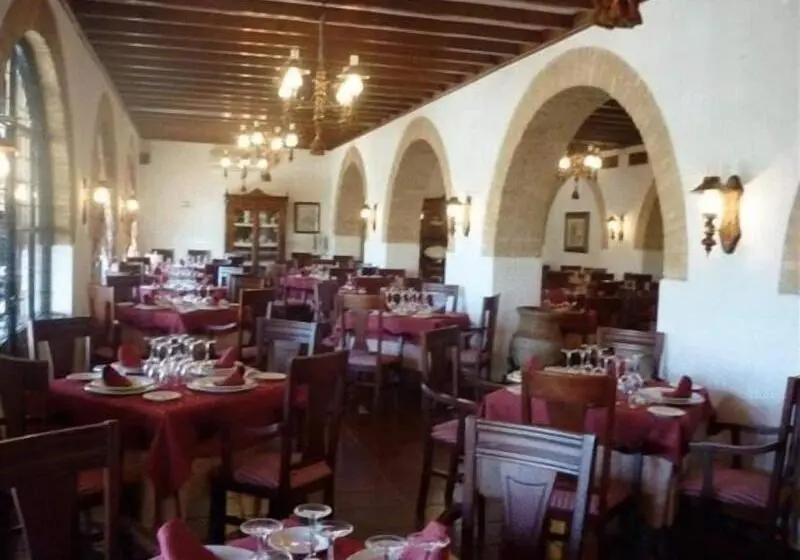 ホテル Castillo De Montemayor