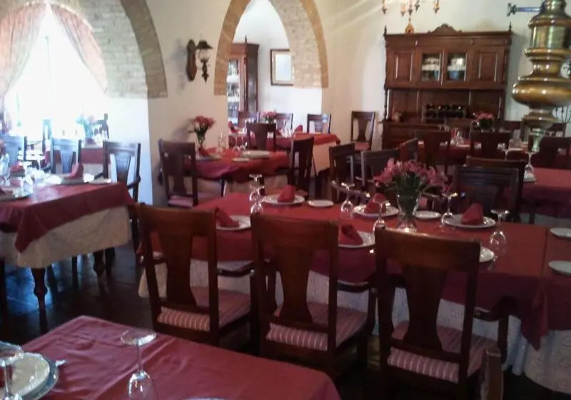 ホテル Castillo De Montemayor