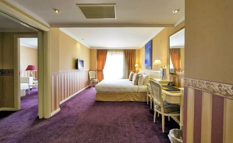 ホテル Eurostars Araguaney