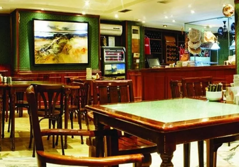 ホテル Eurostars Araguaney