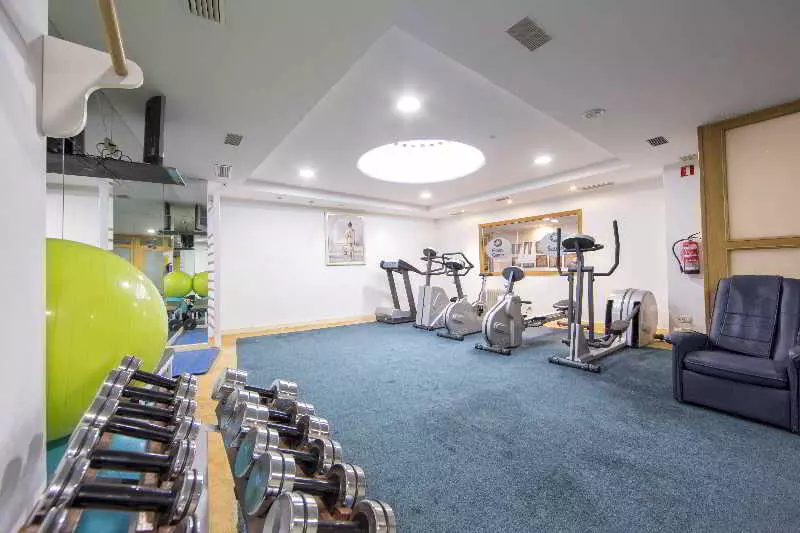 ホテル Eurostars Araguaney