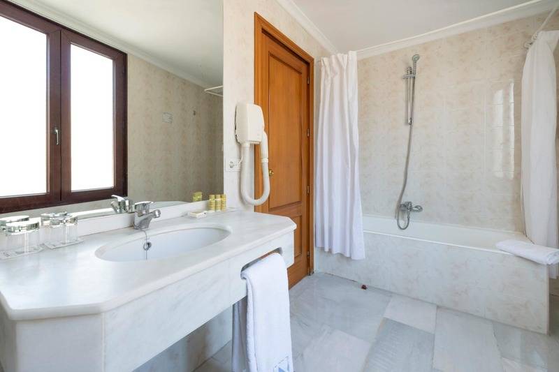 هتل Eurostars Maimonides