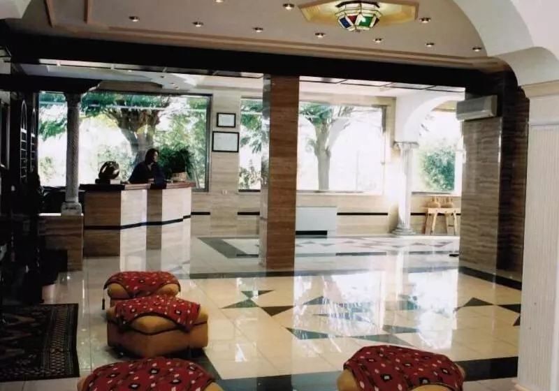 Отель La Lancha