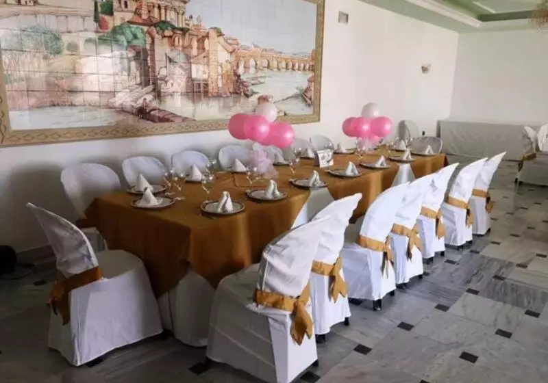 Отель La Lancha