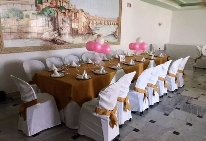 Отель La Lancha