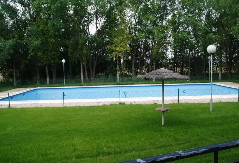 Отель Manzanares