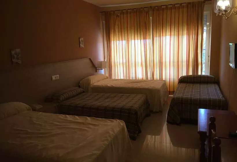 Отель Manzanares