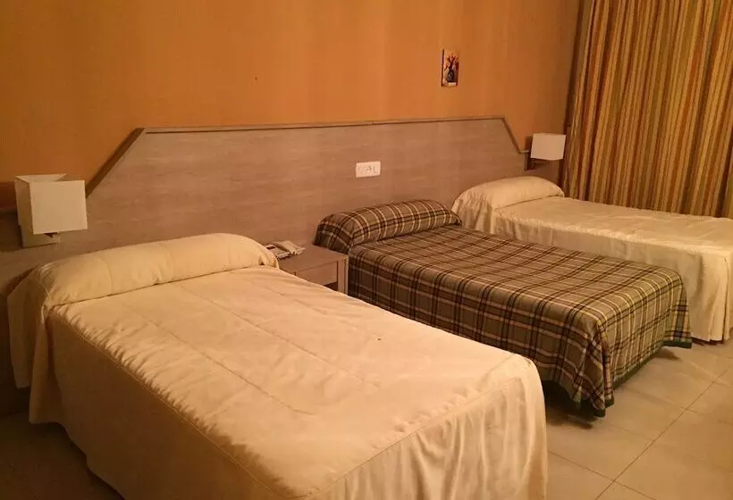 Отель Manzanares