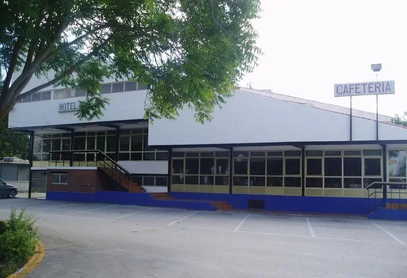 ホテル Manzanares