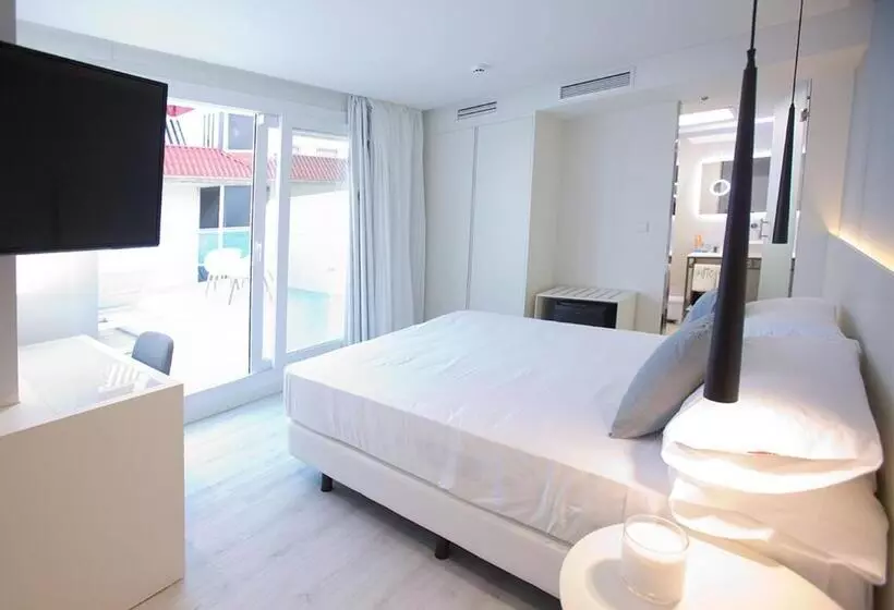 ホテル María Cristina