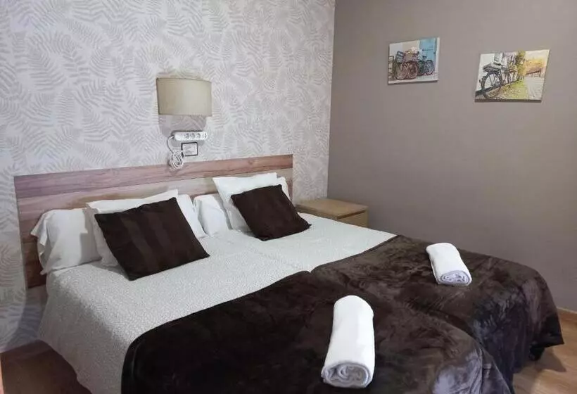 فندق ريفى Valle Del Jerte Los Arenales