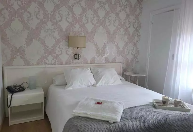 فندق ريفى Valle Del Jerte Los Arenales