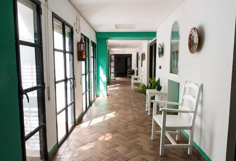 교외 호텔 Zuhayra