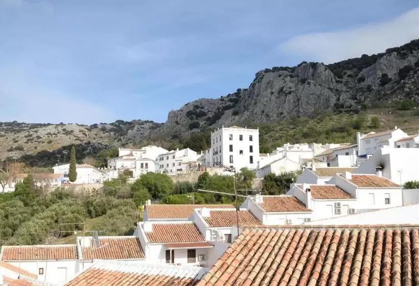 교외 호텔 Zuhayra