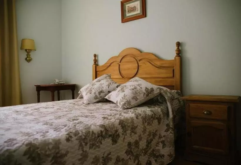 Отель Sierra De Aracena