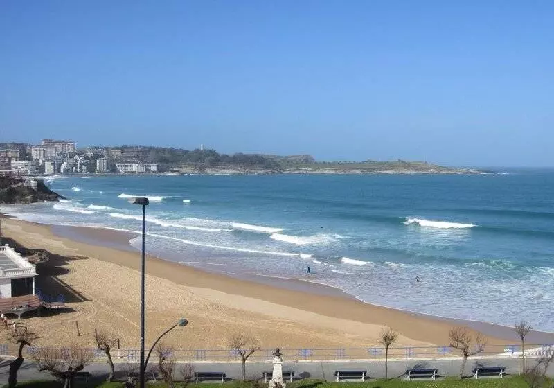 ホテル Dorma Sardinero