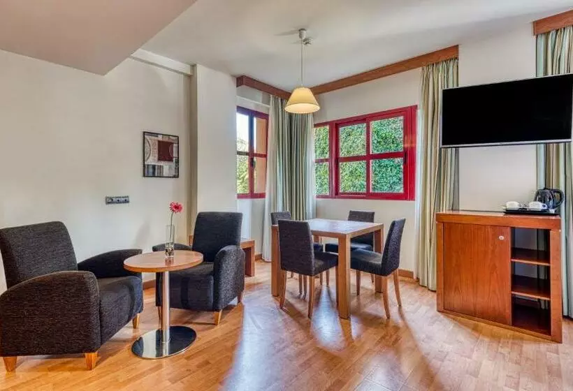 호텔 Senator Huelva