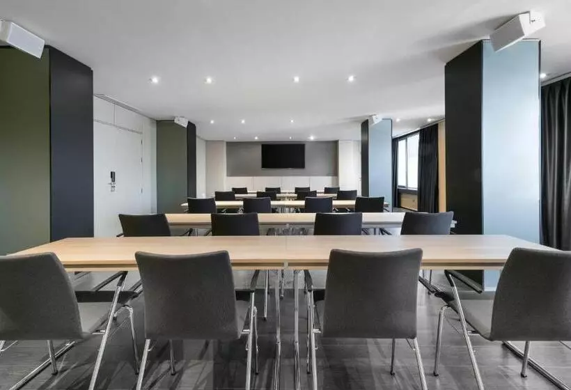 هتل The Westin Madrid Cuzco