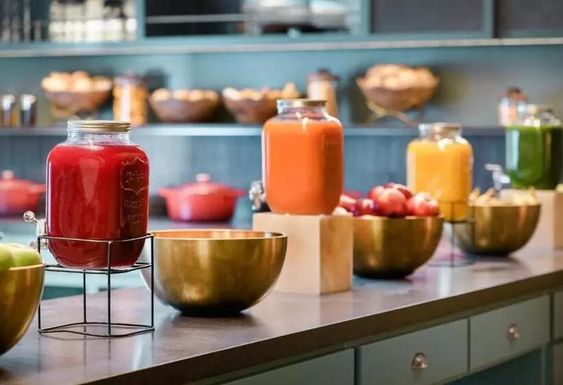 هتل The Westin Madrid Cuzco