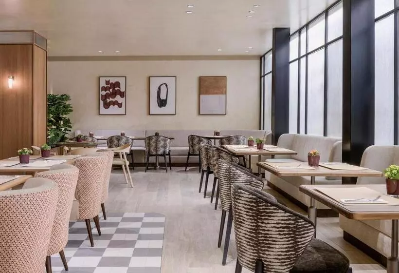 هتل The Westin Madrid Cuzco