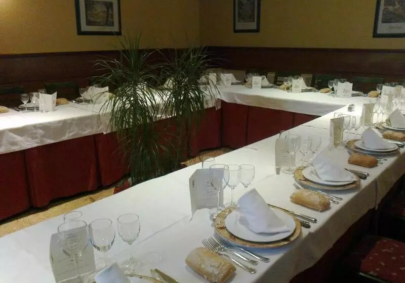 Hotel Aeropuerto Ifema Madrid Torre Hogar Premium