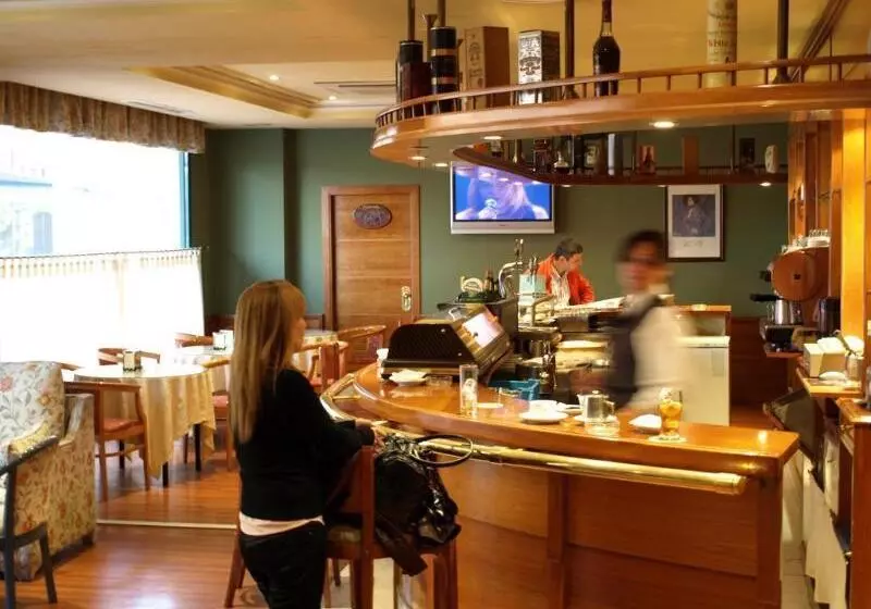 Hotel Aeropuerto Ifema Madrid Torre Hogar Premium