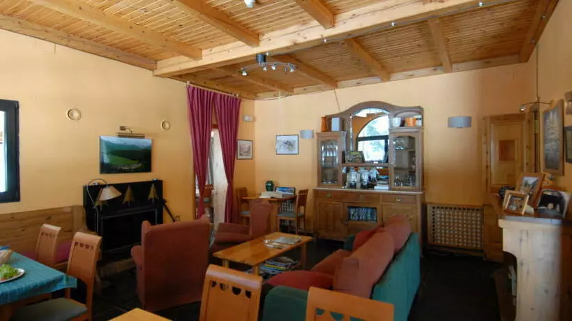 Hotel Banhs De Tredos