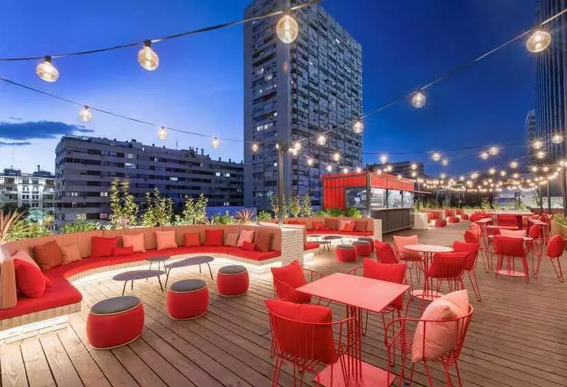 هتل Canopy by Hilton Madrid Castellana