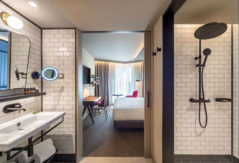 هتل Canopy by Hilton Madrid Castellana