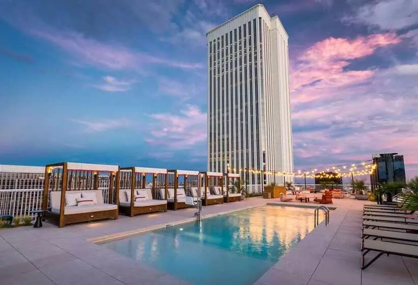 هتل Canopy by Hilton Madrid Castellana