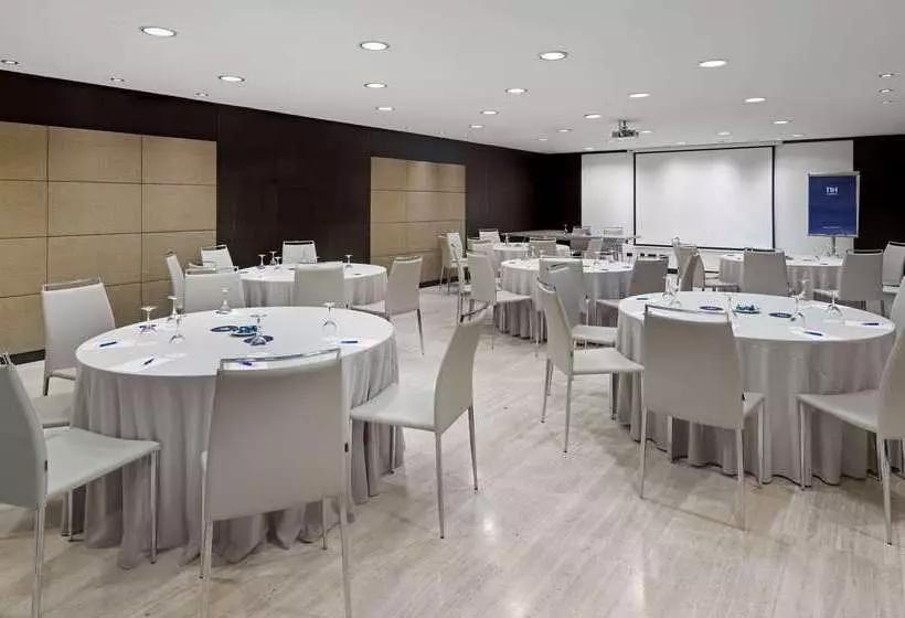 هتل NH Paseo De La Habana