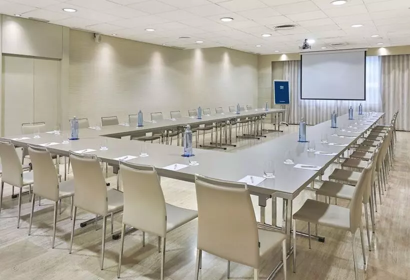 هتل NH Paseo De La Habana