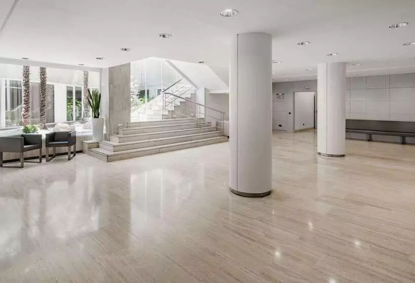 هتل NH Paseo De La Habana