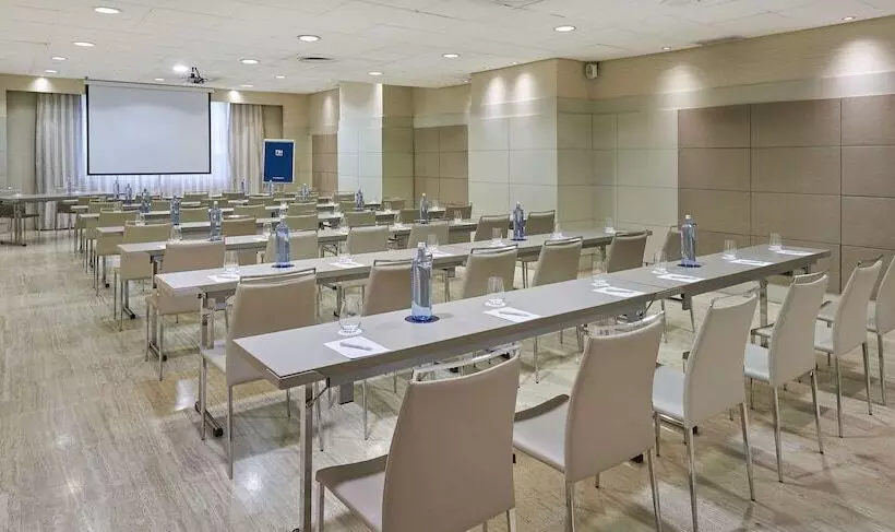 هتل NH Paseo De La Habana