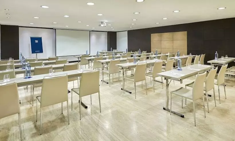 هتل NH Paseo De La Habana